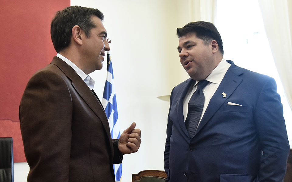 θεωρείο-δείπνο-για-τρεις-562065997