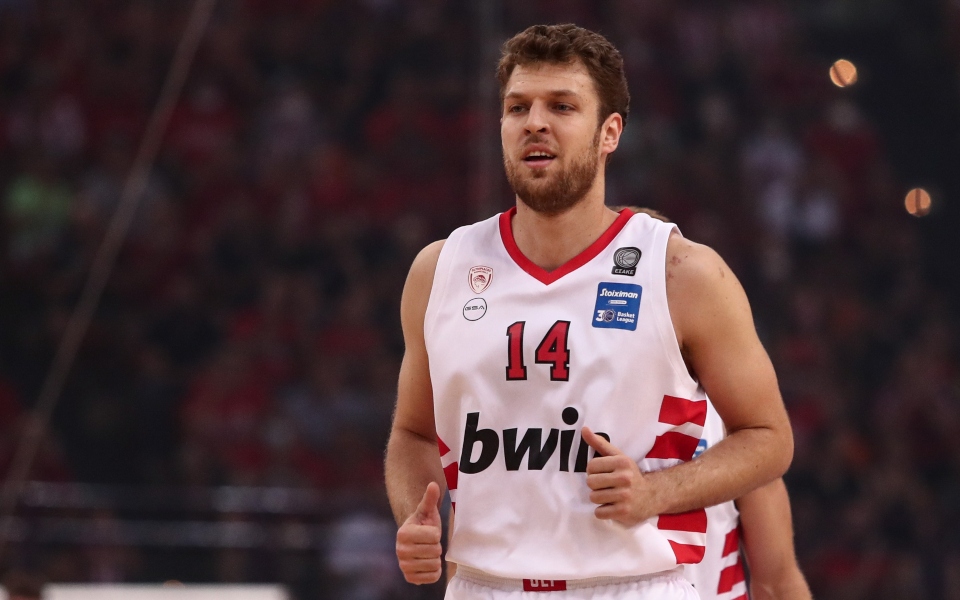 ολυμπιακός-επέστρεψε-ο-βεζένκοφ-562033513