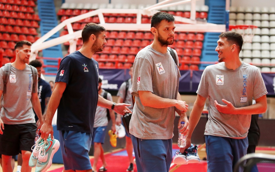 ολυμπιακός-ενσωματώθηκαν-στην-προετ-562050955