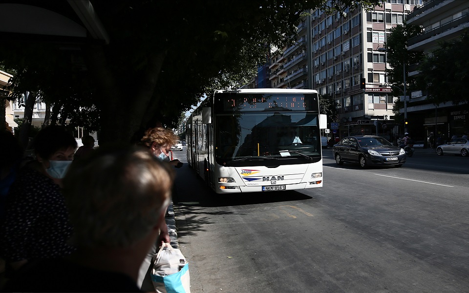 επεισόδιο-σε-λεωφορείο-του-οασθ-επιβά-562066078