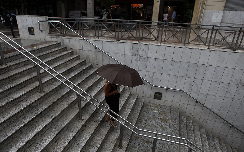 καιρός-έρχεται-βαρομετρικό-χαμηλό-απ-562039195