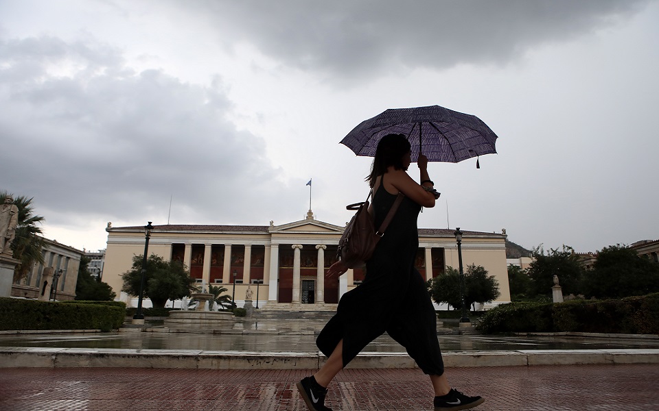 καιρός-ισχυρές-βροχές-και-καταιγίδες-562023811