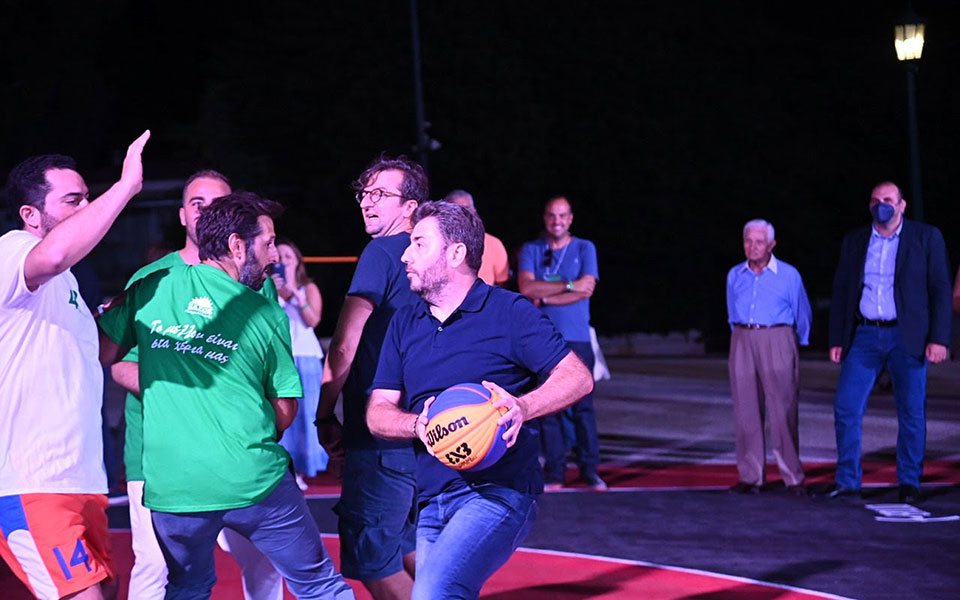 Ανδρουλάκης: Ρήξη χιαστού υπέστη ο πρόεδρος του ΠΑΣΟΚ-ΚΙΝΑΛ-1