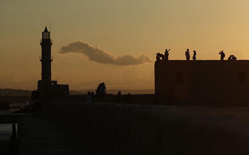 καιρός-σήμερα-ηλιοφάνεια-και-περαιτέ-562061683