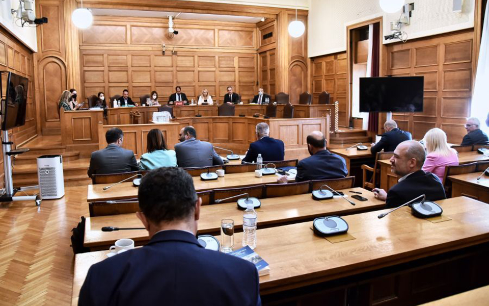 παρακολουθήσεις-το-πασοκ-καλεί-μητσο-562033147