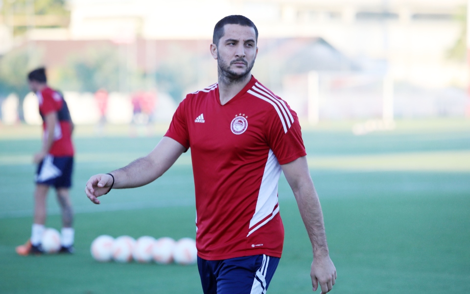 ολυμπιακός-τέλος-ο-κώστας-μανωλάς-562056178