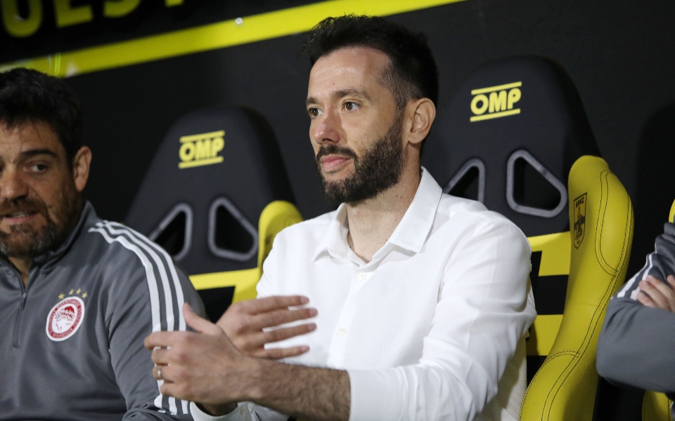 ολυμπιακός-τέλος-ο-κάρλος-κορμπεράν-562050337