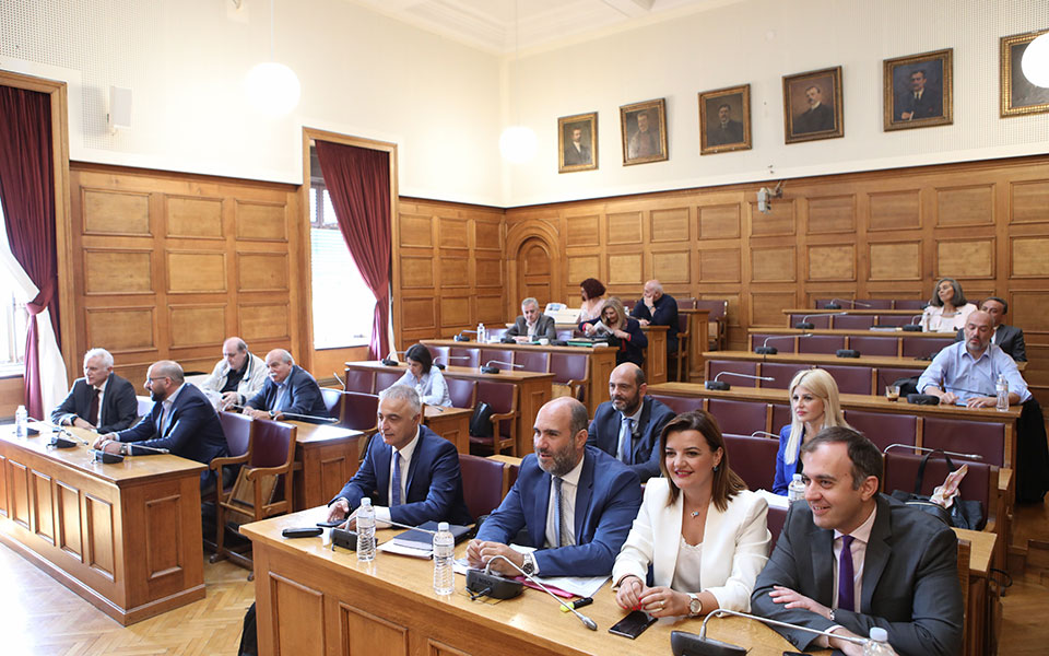 εξεταστική-για-παρακολουθήσεις-διαμ-562063756