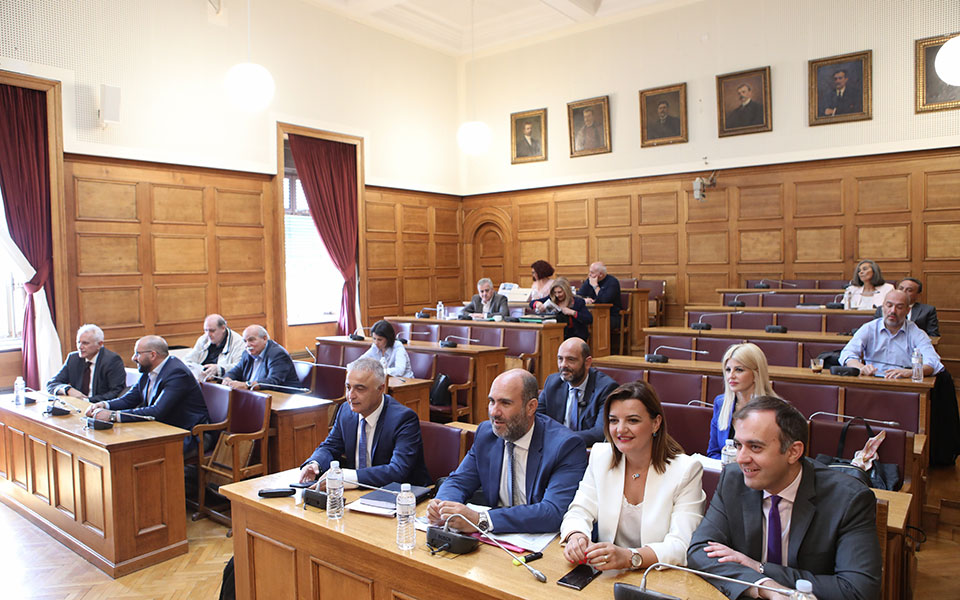 εξεταστική-αποχώρησαν-τα-κόμματα-της-562057075