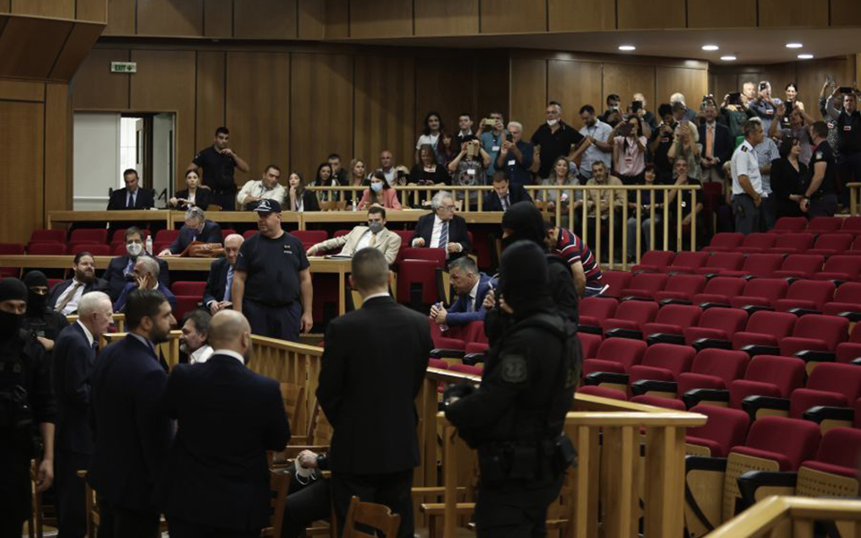 δίκη-χρυσής-αυγής-ένταση-και-συνθήματ-562065805