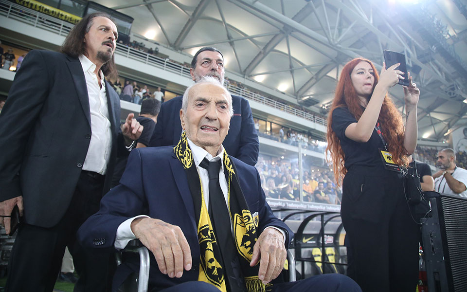 Εγκαίνια για την ΟΠΑΠ Arena: Εικόνες από την ιστορική επιστροφή της ΑΕΚ στη Νέα Φιλαδέλφεια (φωτογραφίες, βίντεο)-23