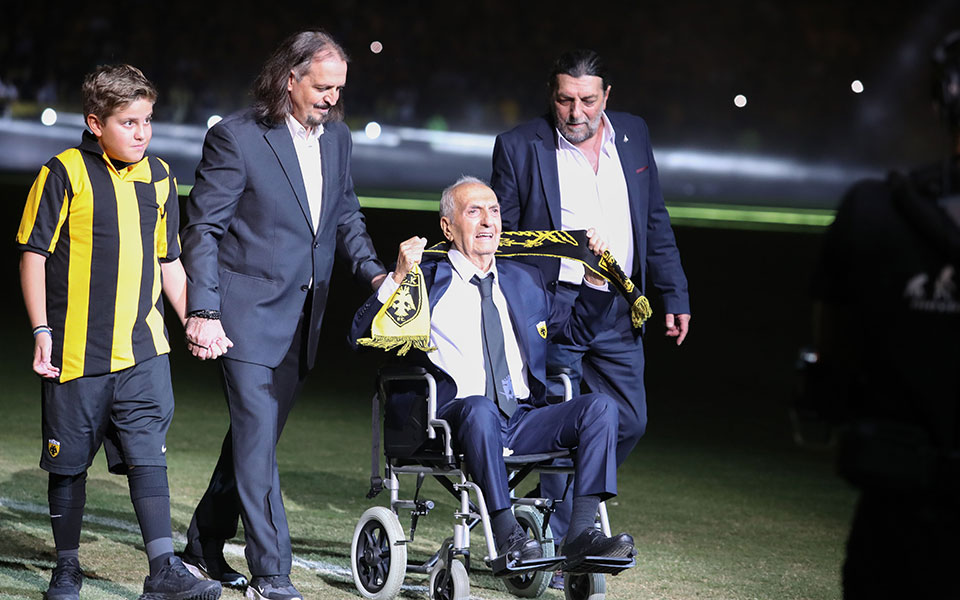 Εγκαίνια για την ΟΠΑΠ Arena: Εικόνες από την ιστορική επιστροφή της ΑΕΚ στη Νέα Φιλαδέλφεια (φωτογραφίες, βίντεο)-31