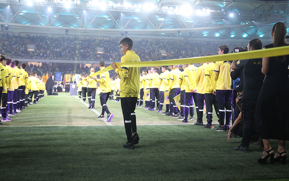 Εγκαίνια για την ΟΠΑΠ Arena: Εικόνες από την ιστορική επιστροφή της ΑΕΚ στη Νέα Φιλαδέλφεια (φωτογραφίες, βίντεο)-44