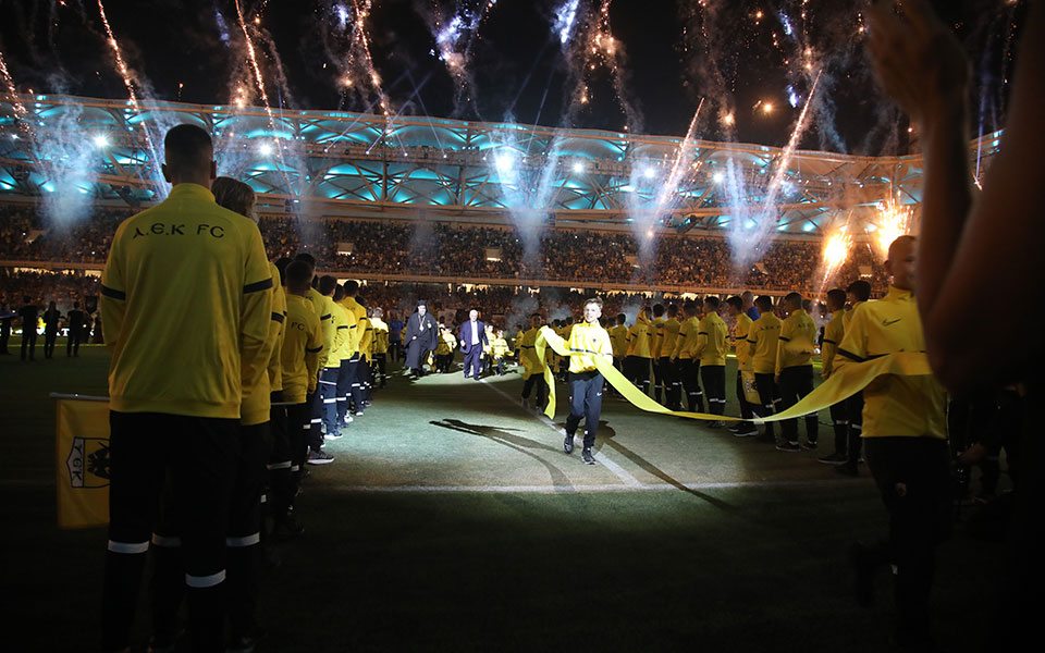 Εγκαίνια για την ΟΠΑΠ Arena: Εικόνες από την ιστορική επιστροφή της ΑΕΚ στη Νέα Φιλαδέλφεια (φωτογραφίες, βίντεο)-45