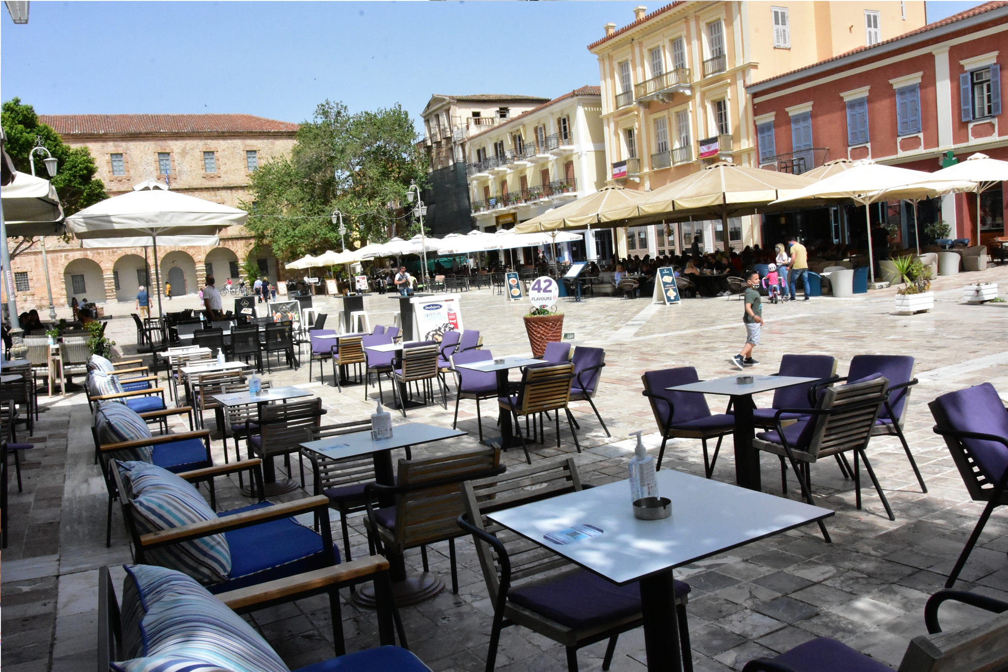 νέα-παράταση-έως-15-1-στα-τραπεζάκια-του-lockdown-562066882