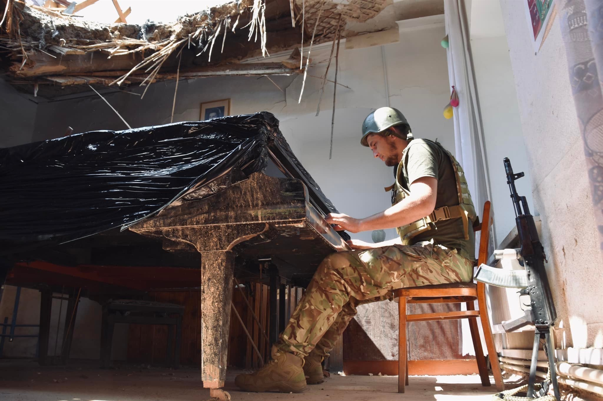 δύο-πόλεμοι-και-μια-μέτζο-σοπράνο-562026361