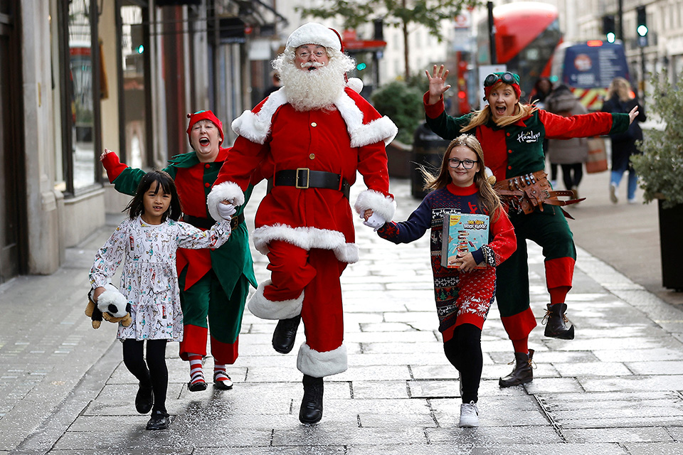 Τα Χριστούγεννα έφτασαν στο Λονδίνο