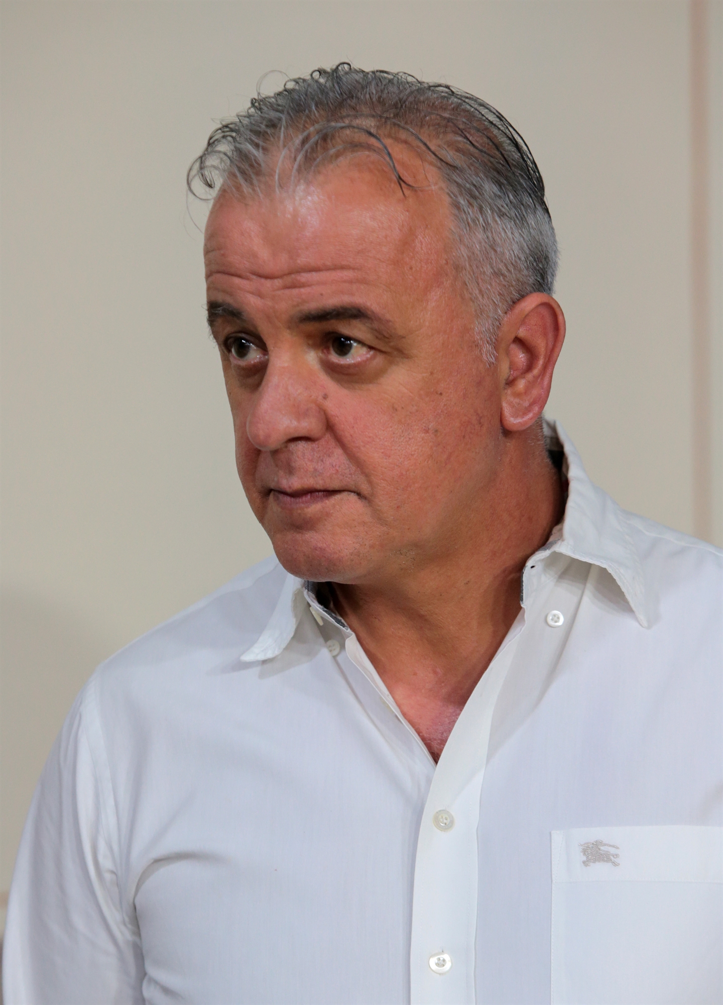 Ο πρόεδρος και η παλαιά φρουρά-2