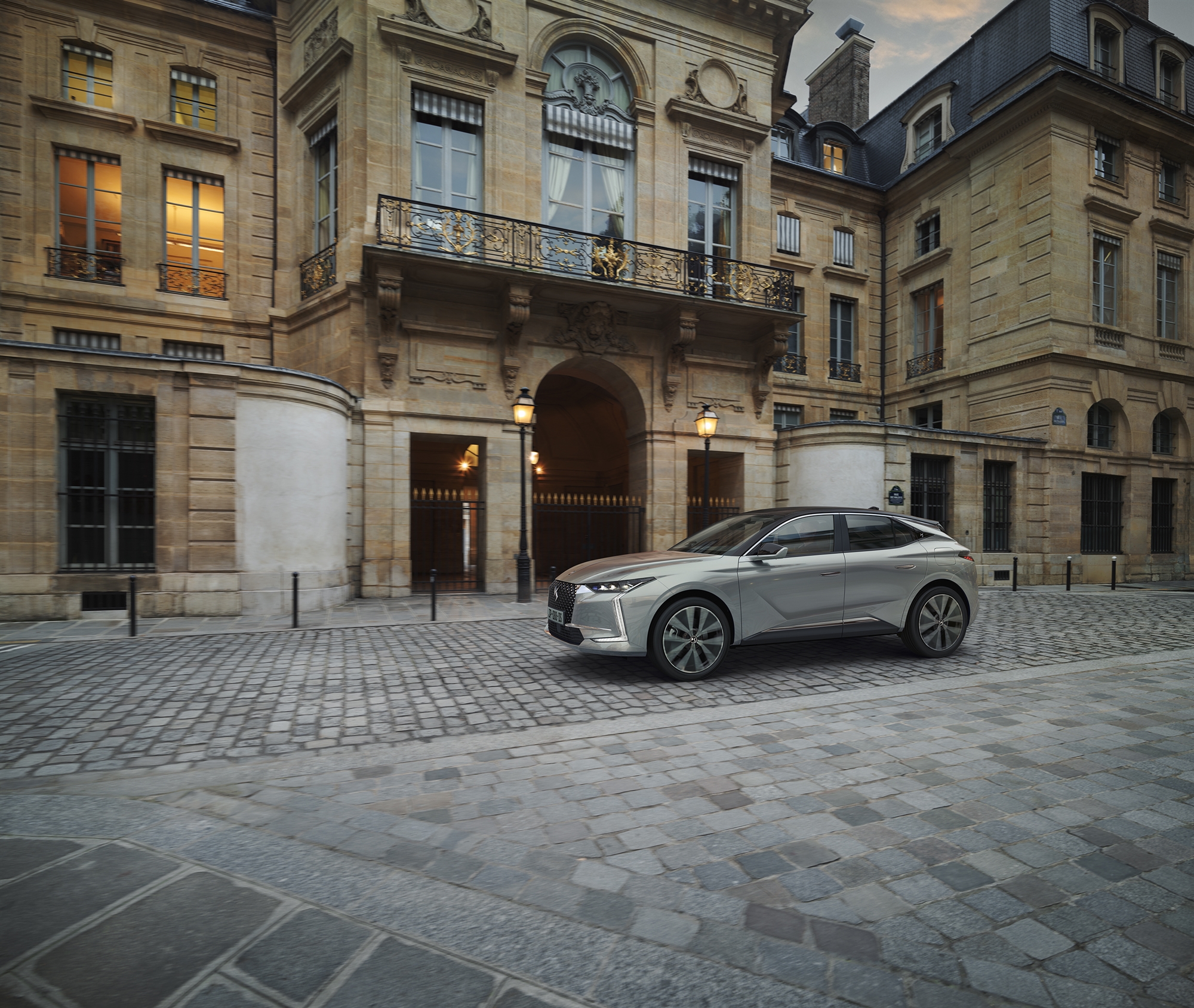 ds-4-πολυτέλεια-και-τεχνολογία-562025860