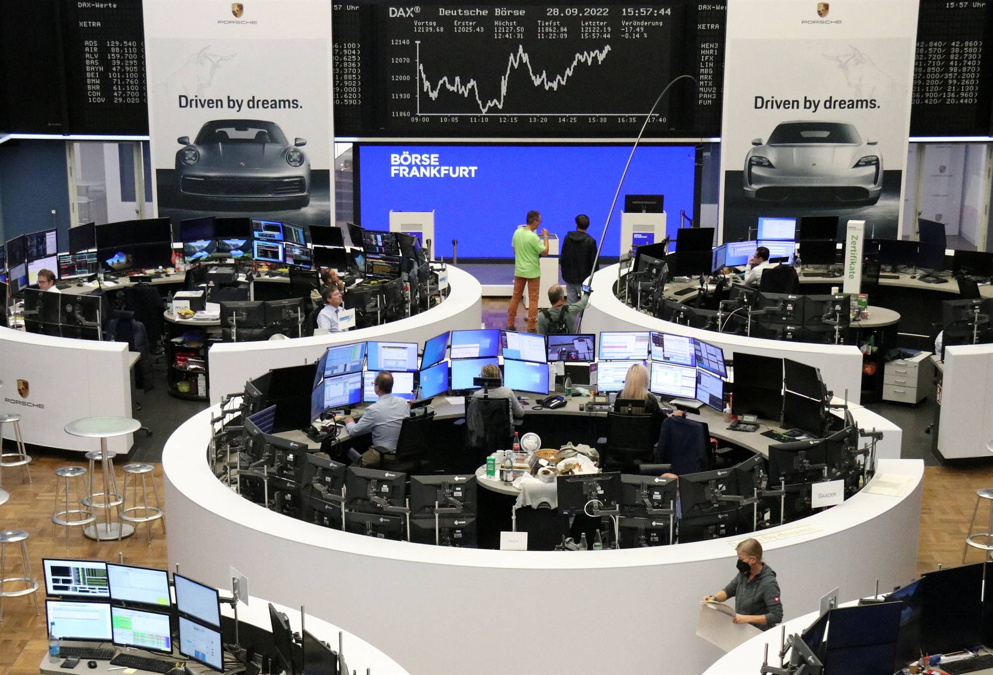 μεικτά-πρόσημα-στις-αγορές-της-ευρώπη-562067335