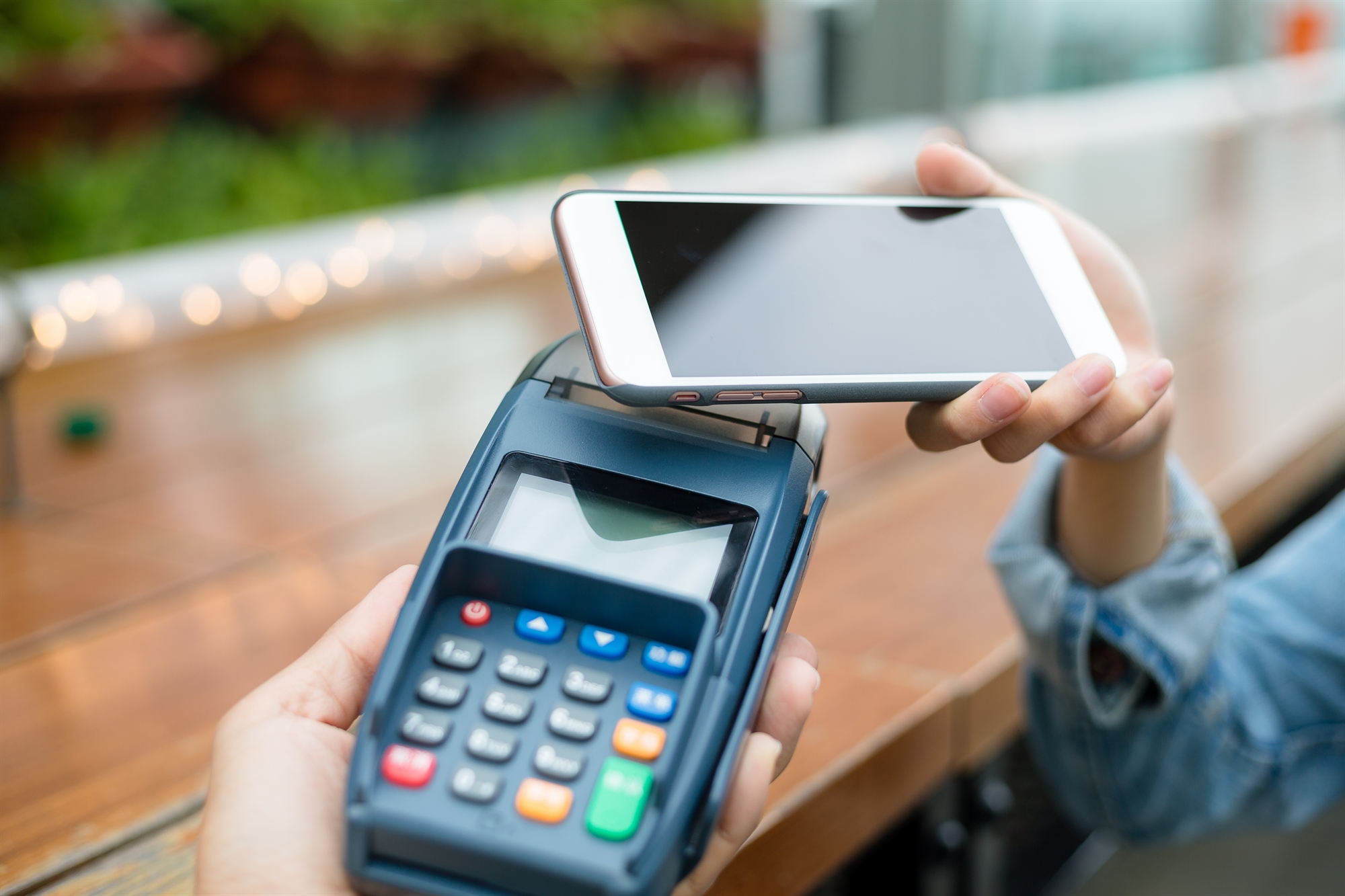 Η επικεφαλής της ΔΙΑΣ στην «Κ»: Φθηνές πληρωμές και μεταφορές έως 500 ευρώ μέσω του IRIS-1