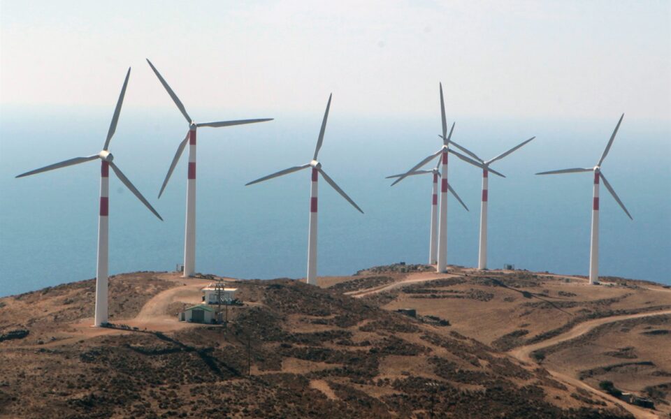 τα-αιολικά-πάρκα-δεν-έχουν-υπερκέρδη-λ-562049689