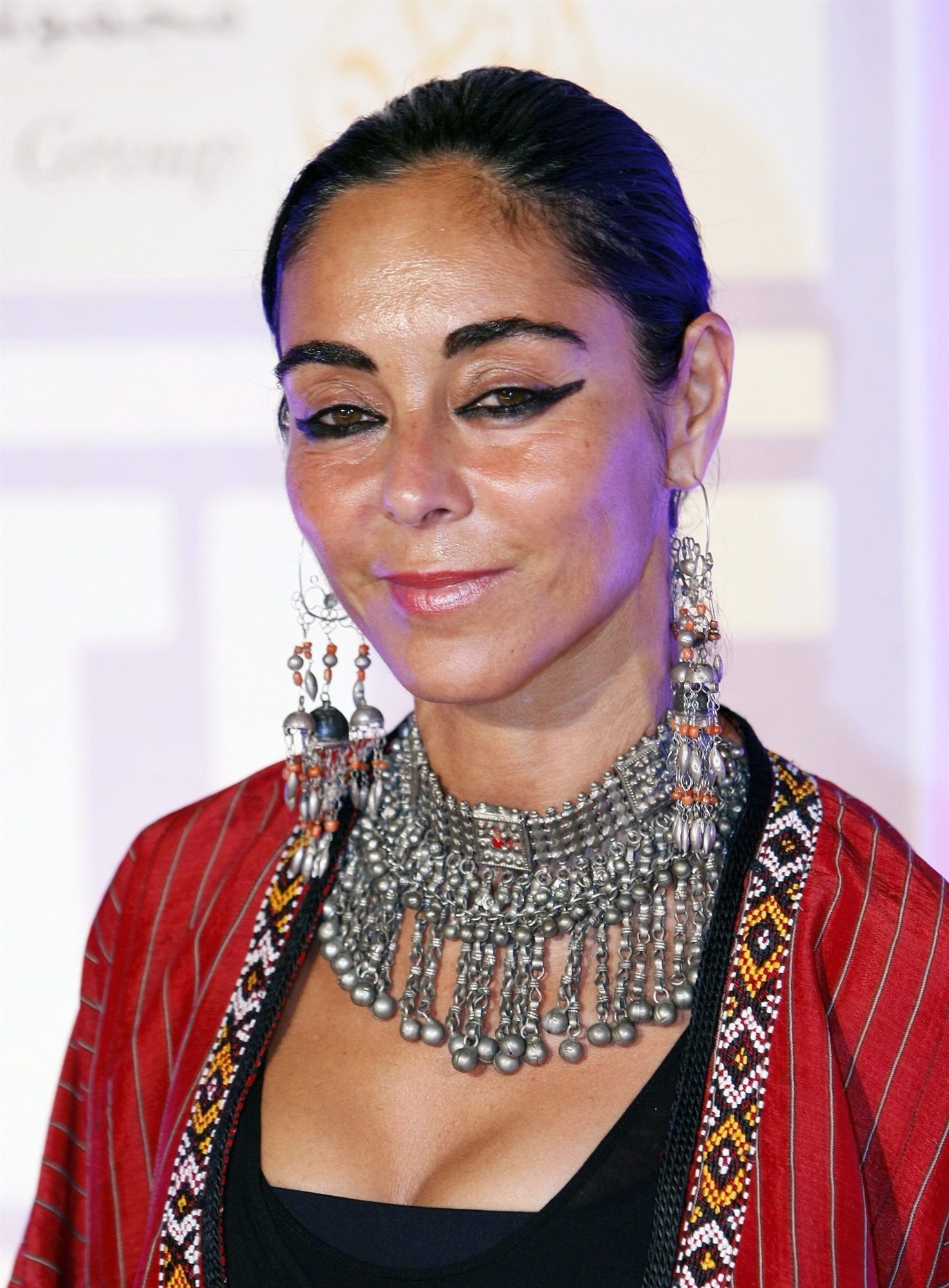 Σιρίν Νεσάτ στην «Κ»: «Οι ζωές τους μετρούν, το αίμα τους μετράει»-1