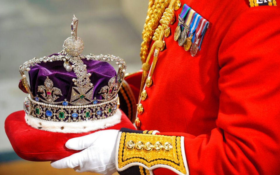 η-αρχή-του-τέλους-για-τη-μοναρχία-562038187