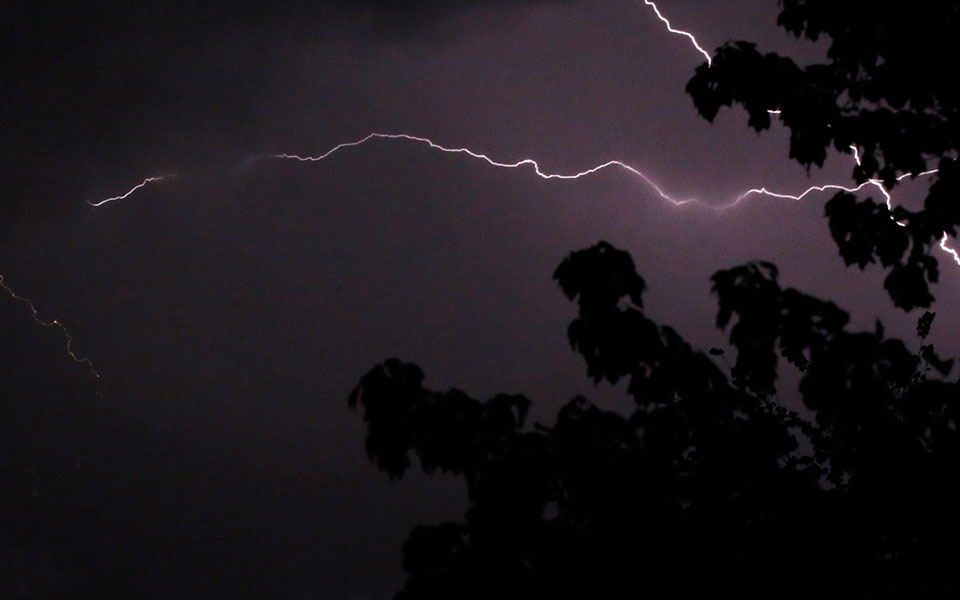 βουλγαρία-τρεις-νεκροί-από-κεραυνό-στ-562064881
