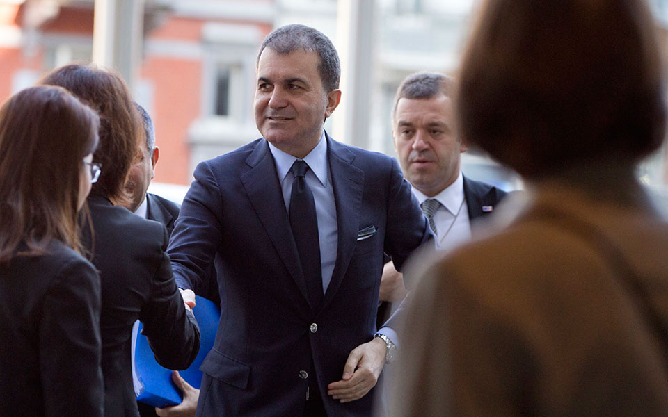 τσελίκ-ο-μητσοτάκης-απειλεί-τα-νόμιμα-562040104