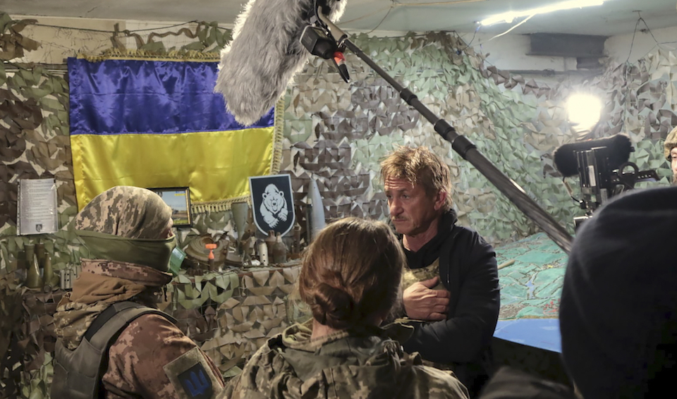 Ρωσία: Ανακοίνωσε κυρώσεις κατά των Σον Πεν και Μπεν Στίλερ-1