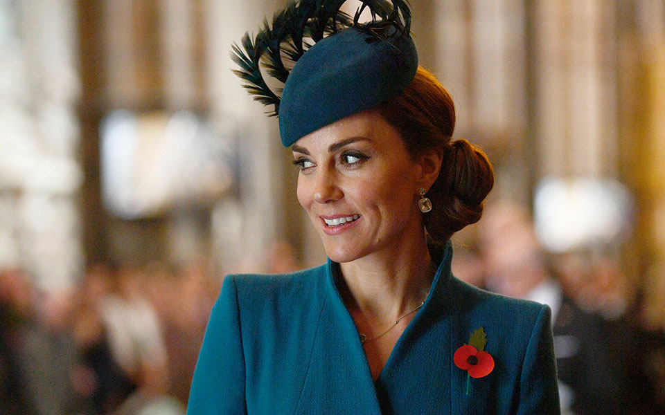 πώς-να-φοράτε-το-άρωμά-σας-και-να-διαρκε-562045330