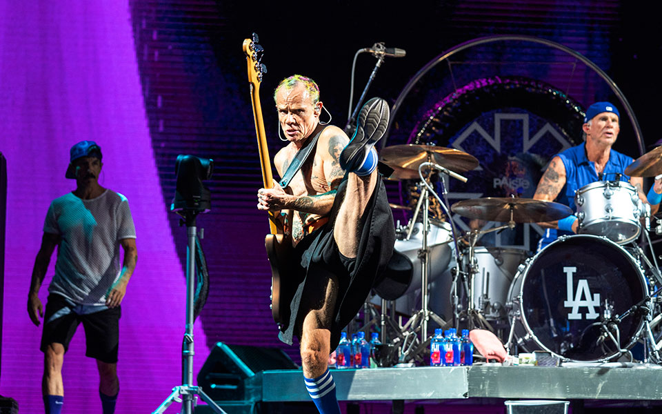 στο-νέο-τους-κομμάτι-οι-red-hot-chili-peppers-τραγουδάν-562058002