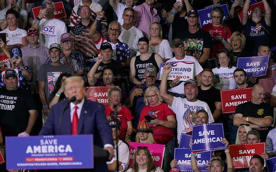 Τραμπ: Εχθρός του κράτους ο Μπάιντεν-1