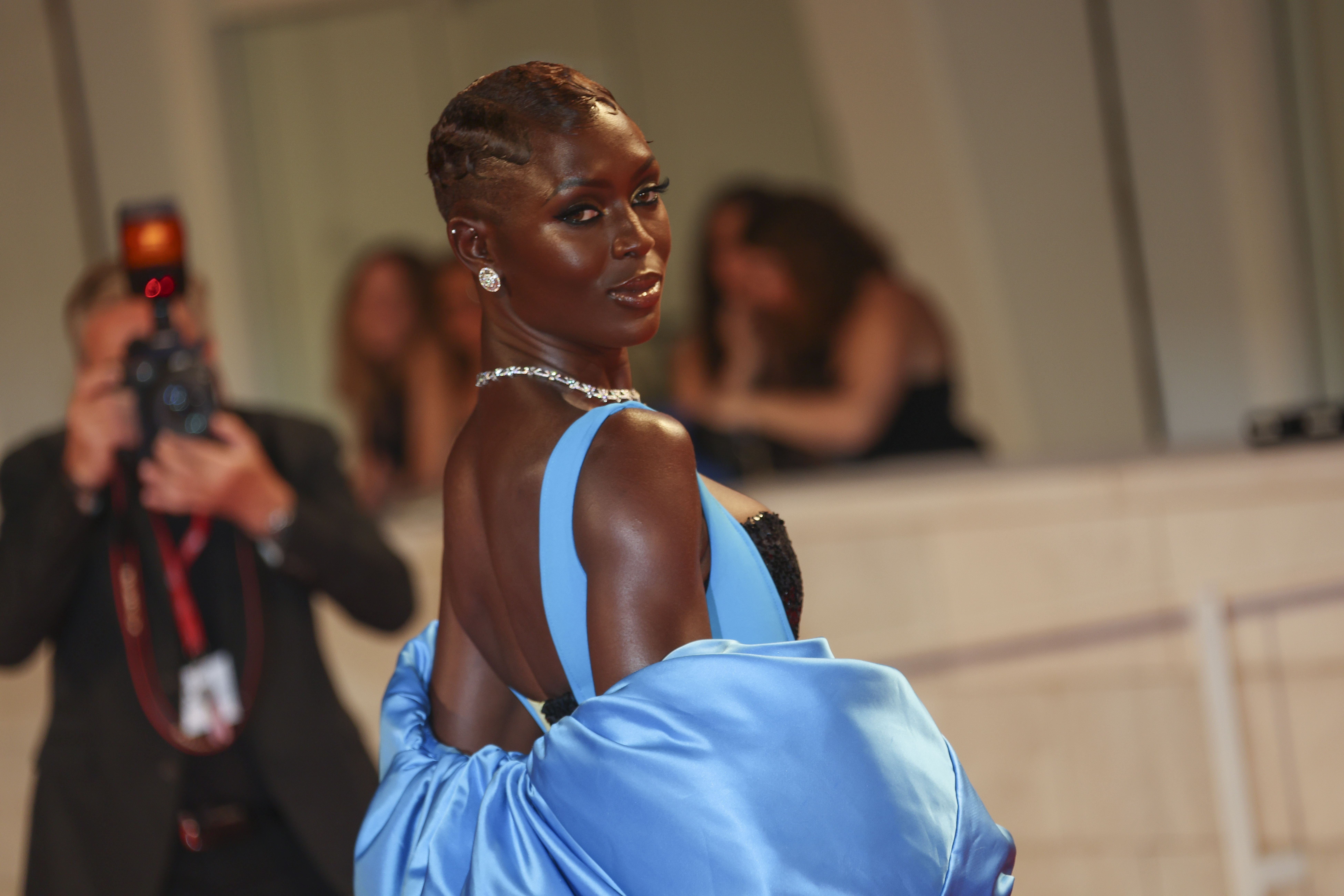 Φεστιβάλ Κινηματογράφου Βενετίας: Λάμψη και εντυπωσιακές εμφανίσεις στο κόκκινο χαλί-4