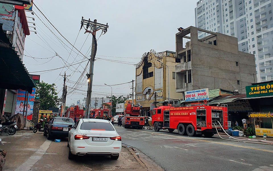 βιετνάμ-πάνω-από-20-οι-νεκροί-της-πυρκαγ-562031692