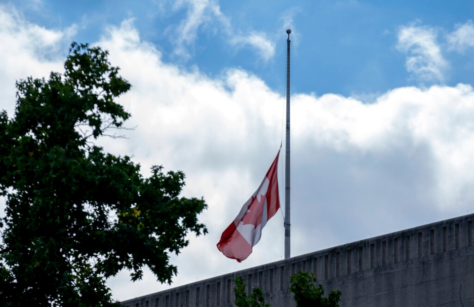 Ο πλανήτης πενθεί για την Ελισάβετ-6