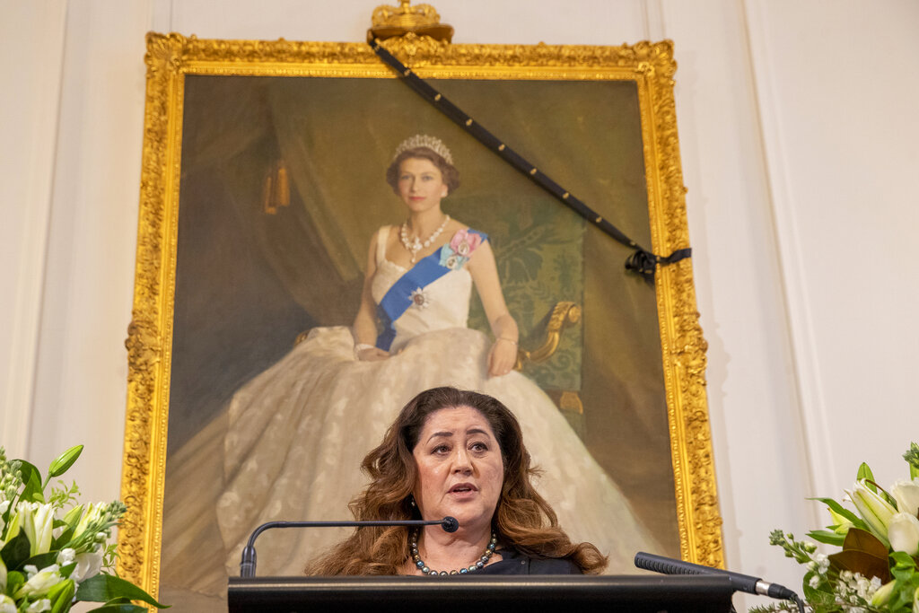 Ο πλανήτης πενθεί για την Ελισάβετ-11