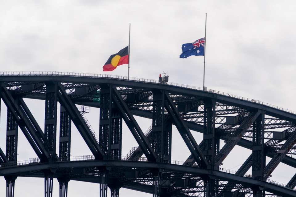 Ο πλανήτης πενθεί για την Ελισάβετ-10