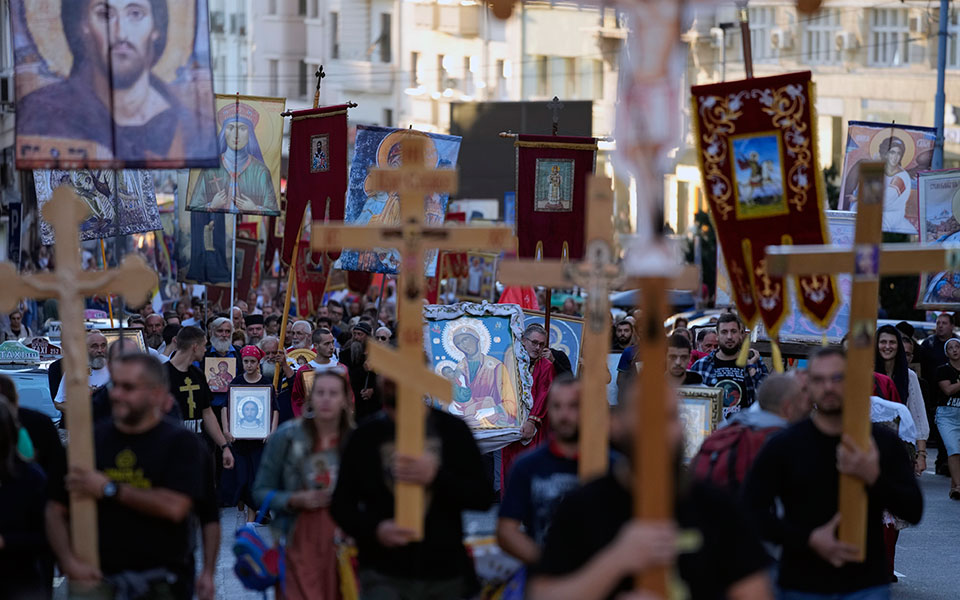 σερβία-νέα-μαζική-διαδήλωση-κατά-του-europri-562039207