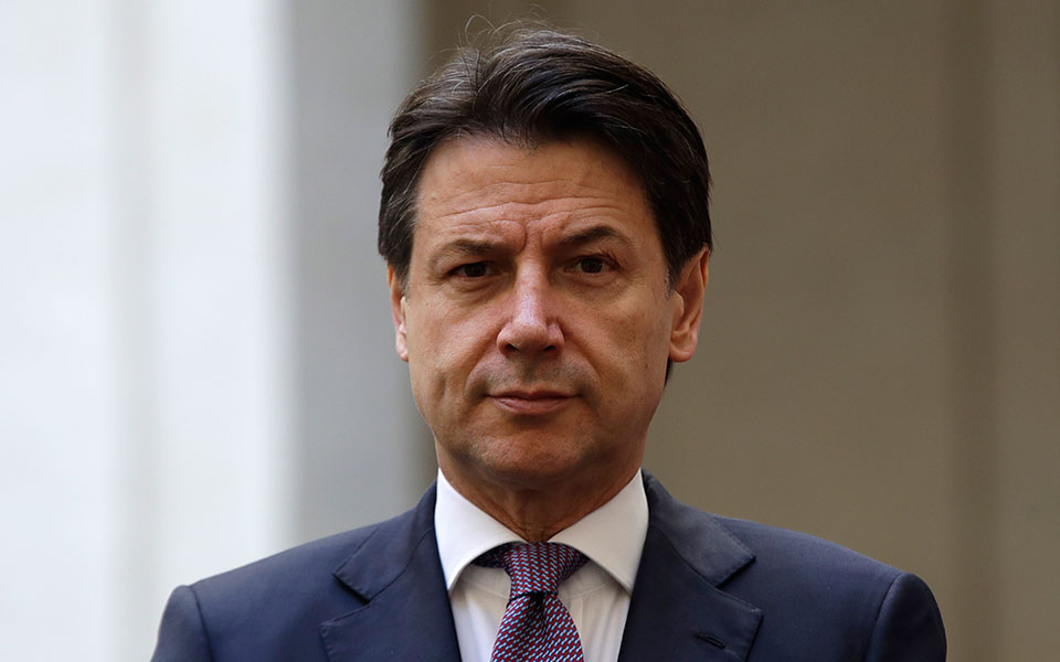 κόντε-θα-υπερασπιστούμε-τις-συνταγμα-562063063