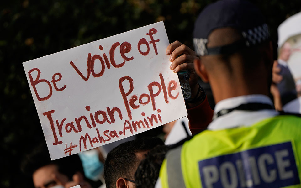 Ιράν: 10η μέρα διαδηλώσεων – «Δεν θα δείξουμε καμία επιείκεια», προειδοποιούν οι αρχές-2