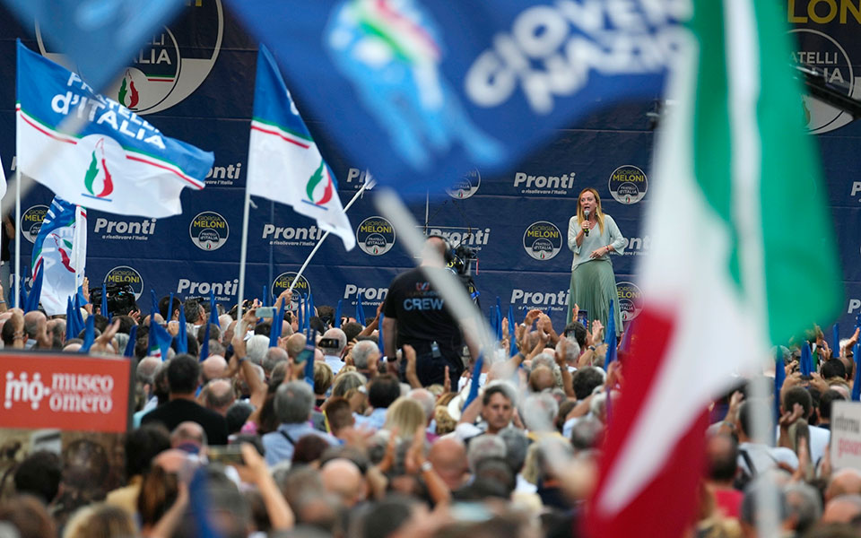 η-εύθραυστη-συμμαχία-των-3-στην-ιταλί-562064080