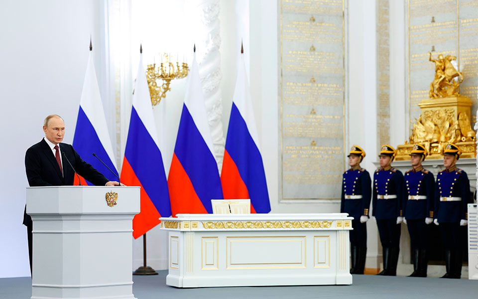 ο-πούτιν-επικύρωσε-τους-νόμους-για-την-562070257