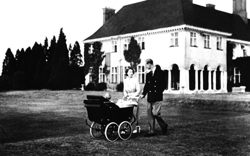 Η Ελισάβετ, η οικογένεια, ο κόσμος-3