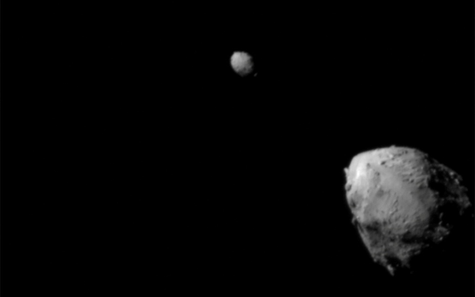 διάστημα-η-nasa-χτυπά-αστεροειδή-για-να-το-562063759