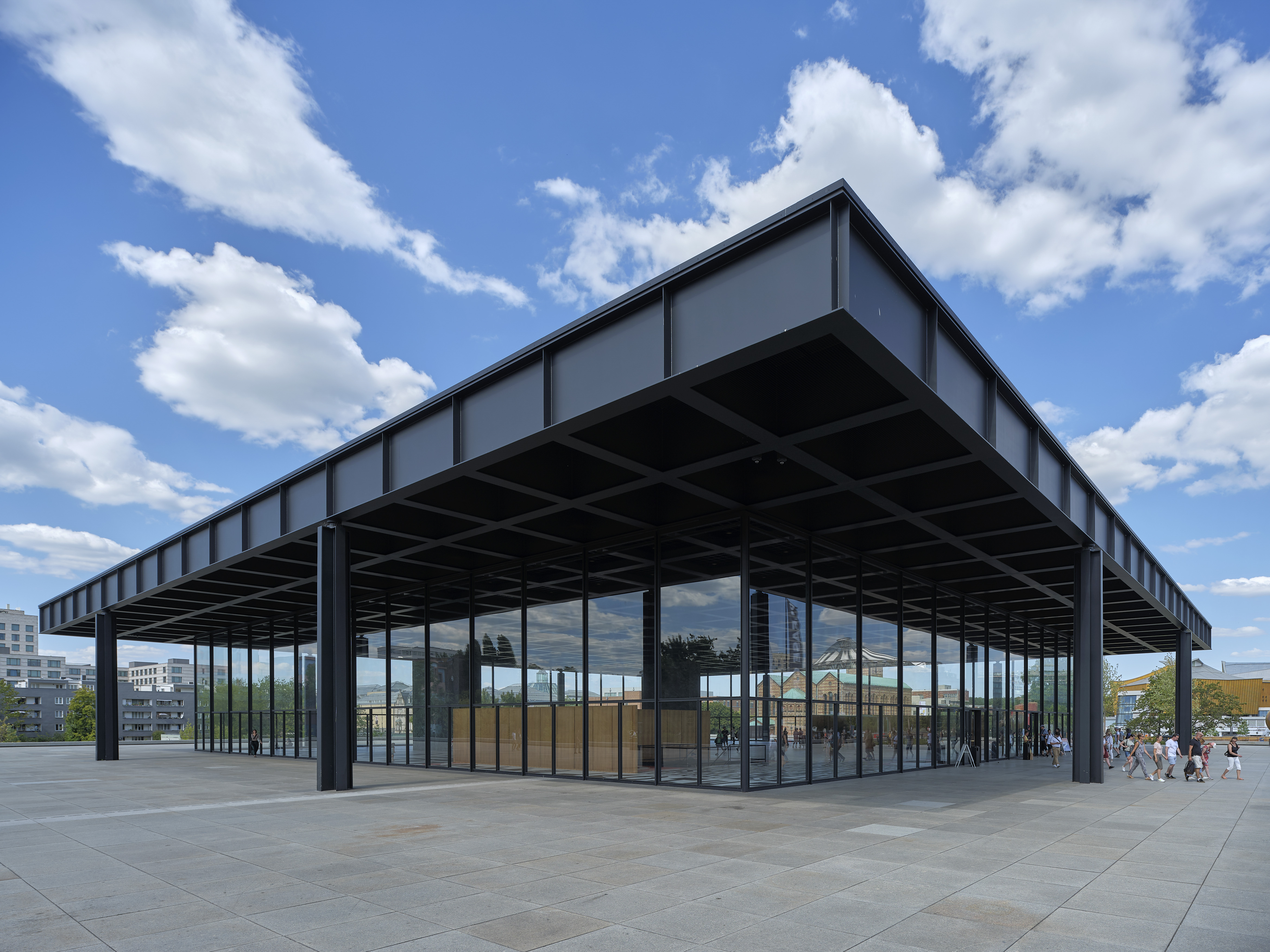 Το Βερολίνο ξαναβρίσκει τους ρυθμούς του-2