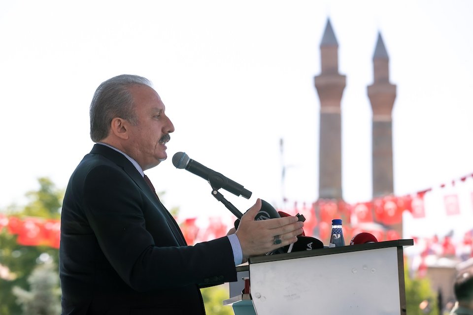 τσαβούσογλου-νέα-πυρά-κατά-ελλάδας-562041883