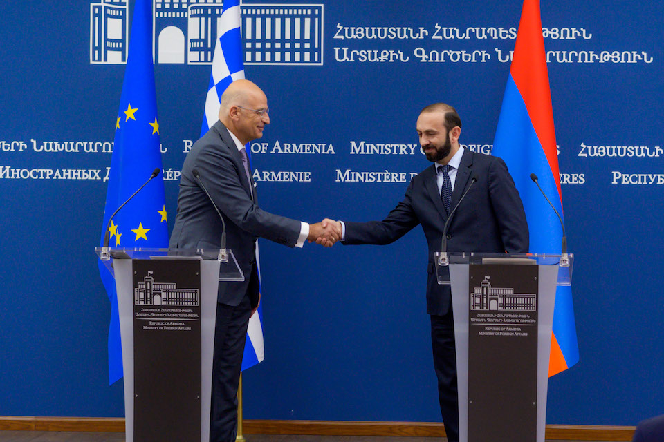 δένδιας-από-αρμενία-οι-αναθεωρητικές-562064605