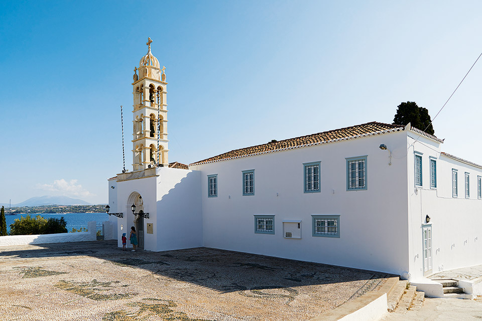 Σπέτσες: Ο απόλυτος φθινοπωρινός οδηγός-7